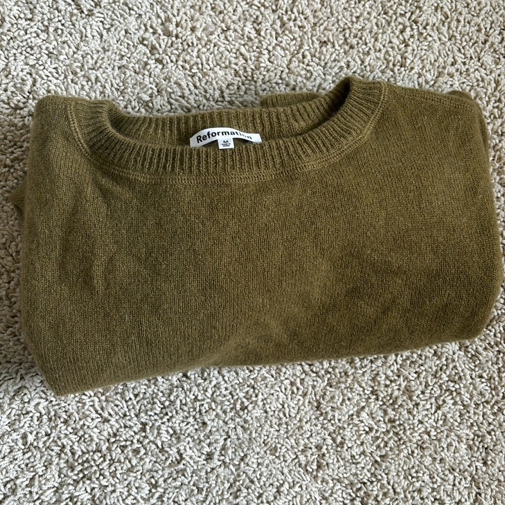 Reformation cashmere boyfriend sweater